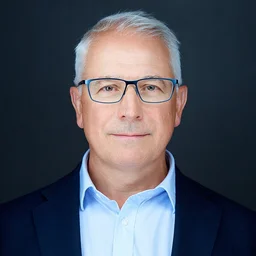 Varga Zoltán hűtéstechnikai szakoktató, MODELLO Intézet